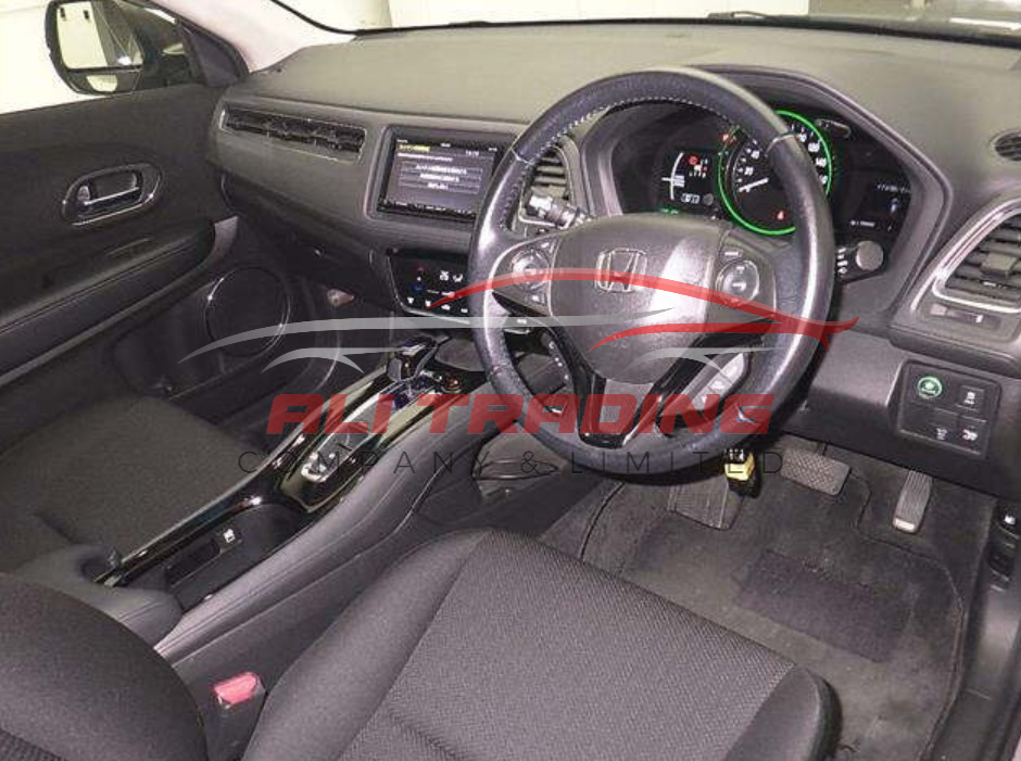 Honda Vezel Hybrid – X Honda Sensing Package