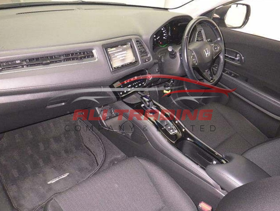 Honda Vezel Hybrid – X Honda Sensing Package