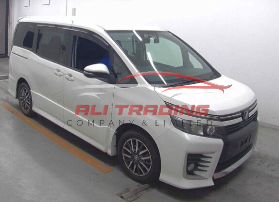 Toyota Voxy ZS