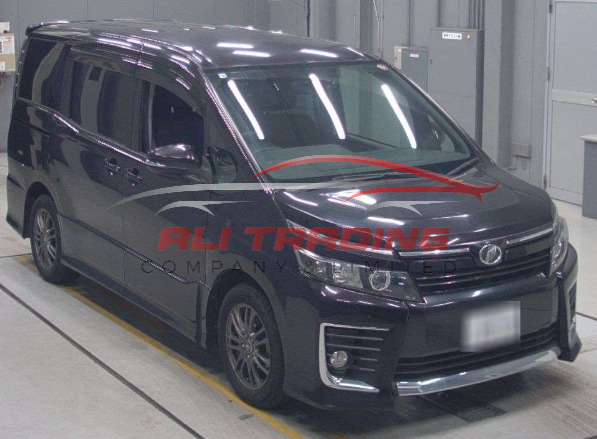 Toyota Voxy ZS