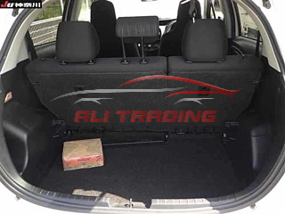 Toyota Vitz – F
