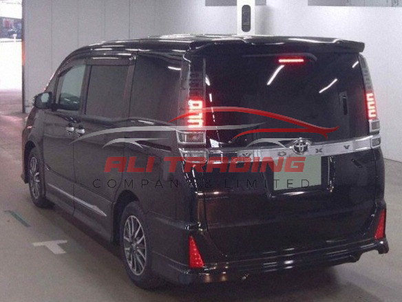 Toyota Voxy ZS
