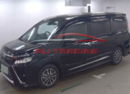 Toyota Voxy ZS