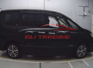 Nissan Serena H Star V Selection + Safety SHV