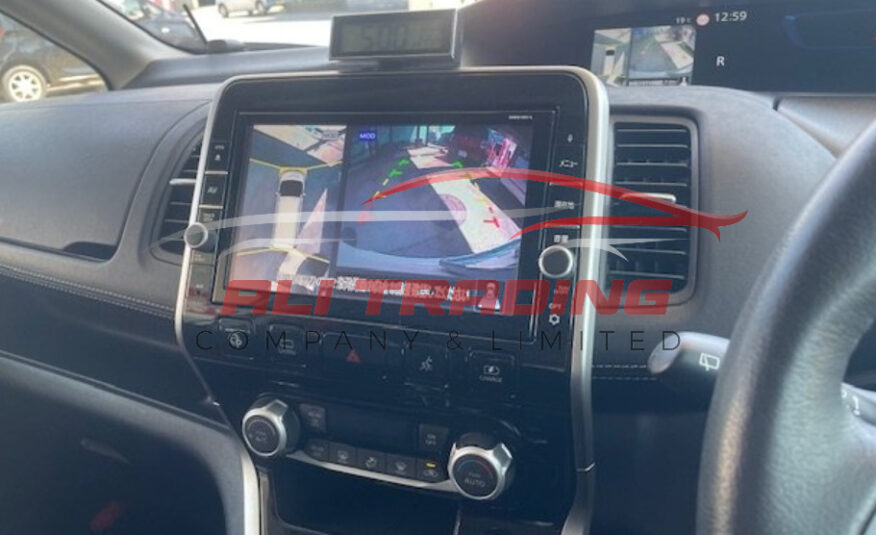 Nissan Serena e-Power Highway Star V