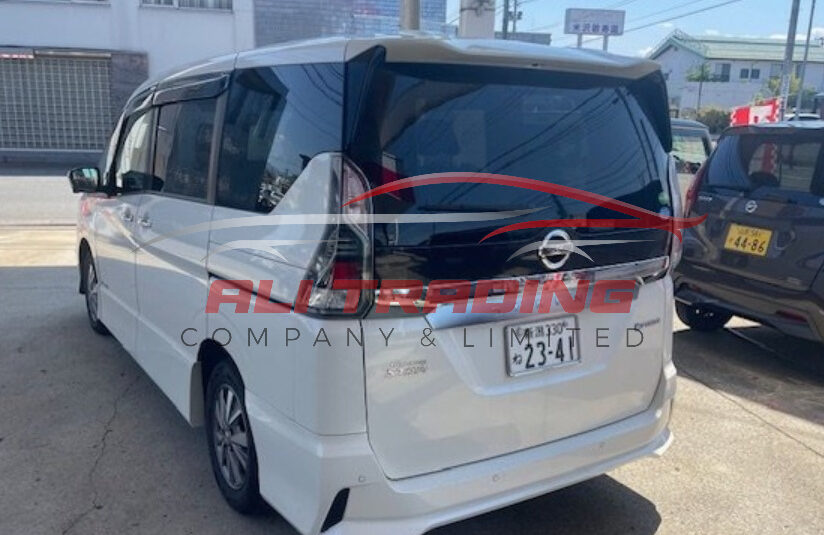 Nissan Serena e-Power Highway Star V