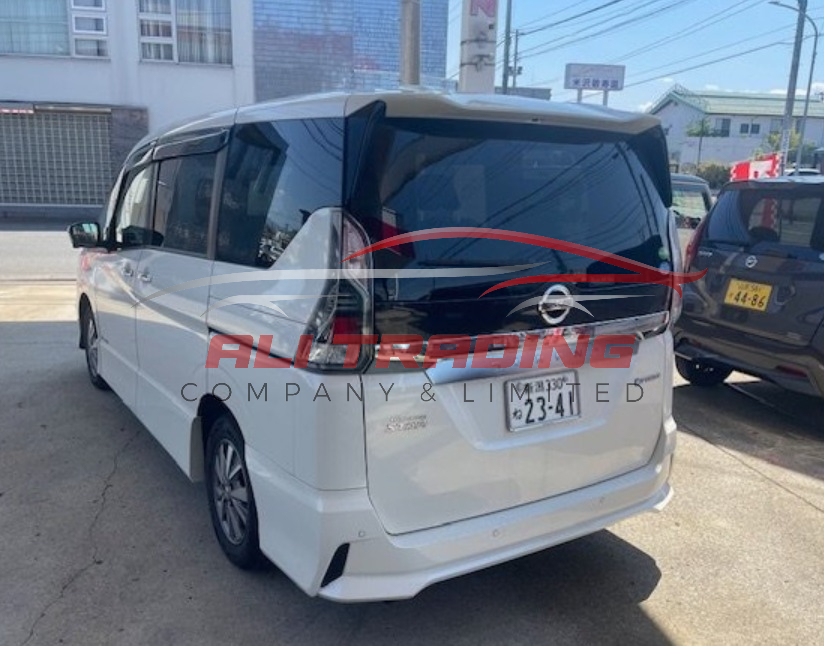 Nissan Serena e-Power Highway Star V