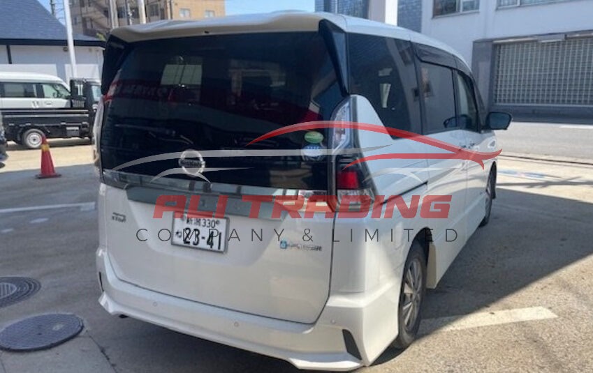 Nissan Serena e-Power Highway Star V