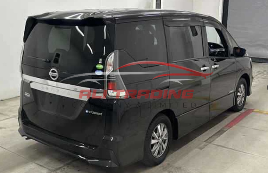 Nissan Serena e-Power Highway Star V