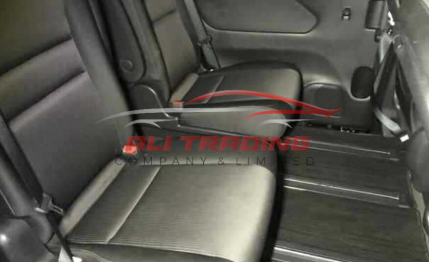 Nissan Serena e-Power Highway Star V