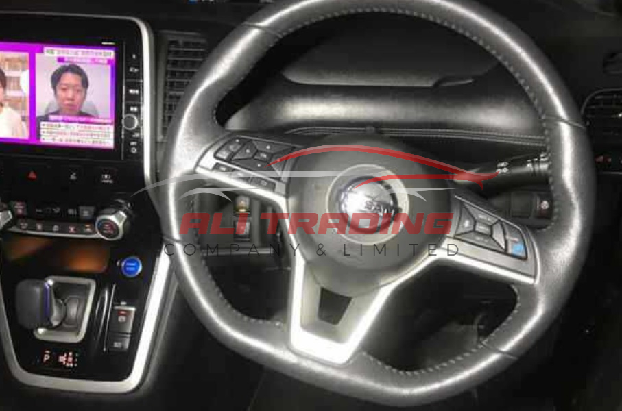 Nissan Serena e-Power Highway Star V