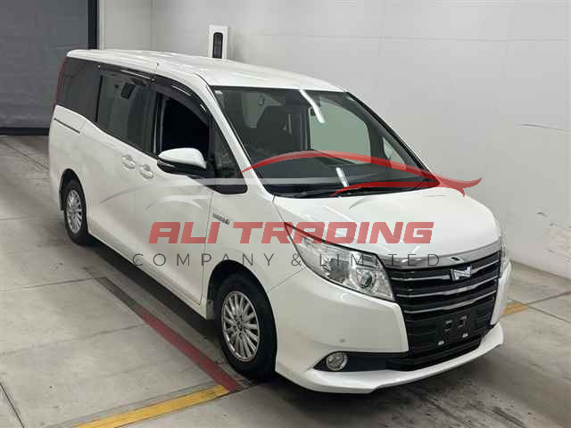 Toyota Noah Hybrid X