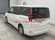 Toyota Noah Hybrid X