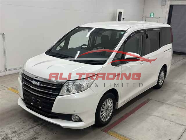 Toyota Noah Hybrid X