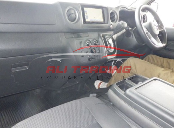 Nissan Caravan DX