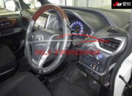 Toyota Noah Hybrid G