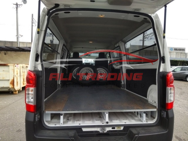 Nissan Caravan
