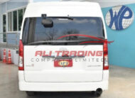 Toyota Hiace Commuter
