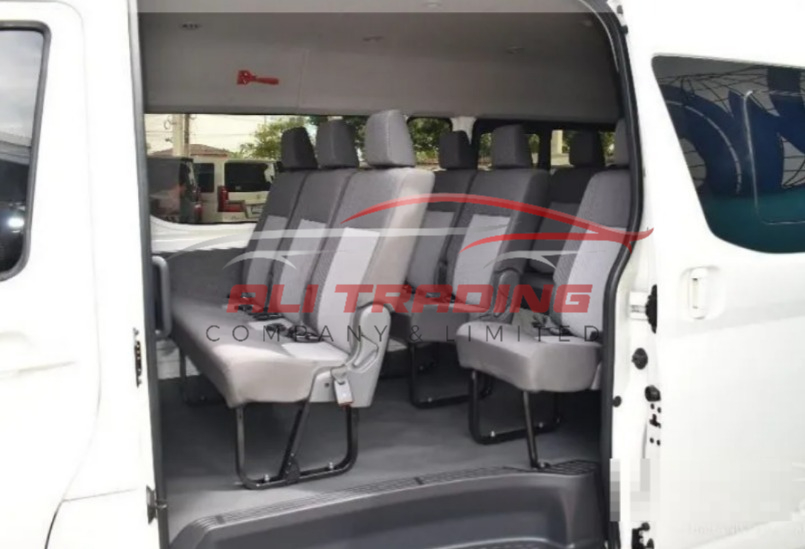 Toyota Hiace Commuter