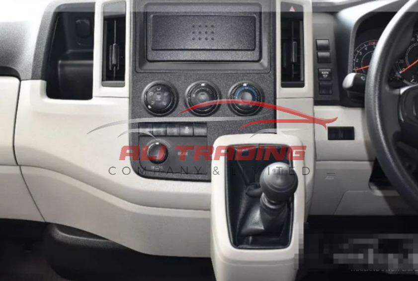 Toyota Hiace Commuter