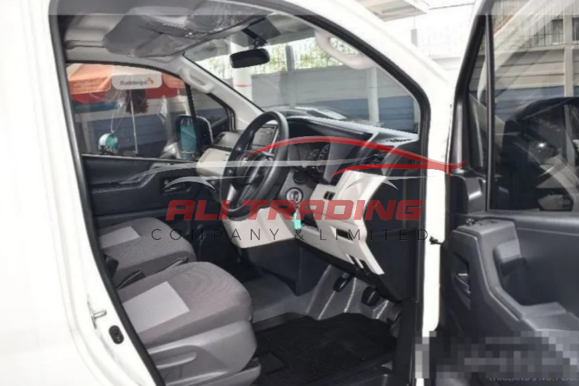 Toyota Hiace Commuter