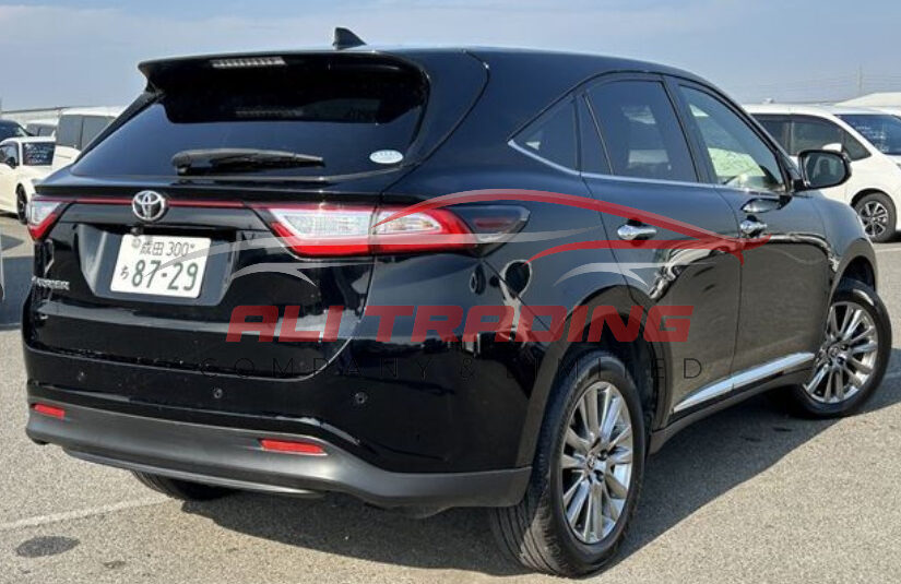 Toyota Harrier – Premium