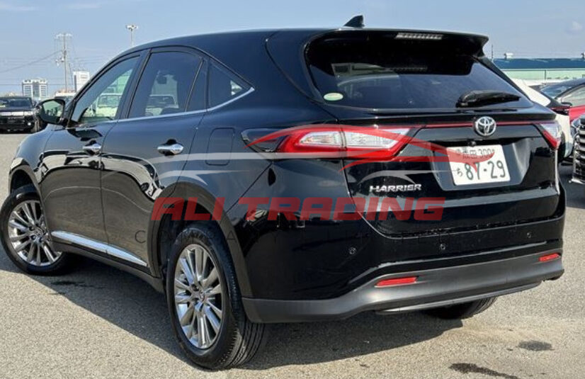 Toyota Harrier – Premium