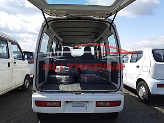 Daihatsu Hijet Cargo – DX 4WD