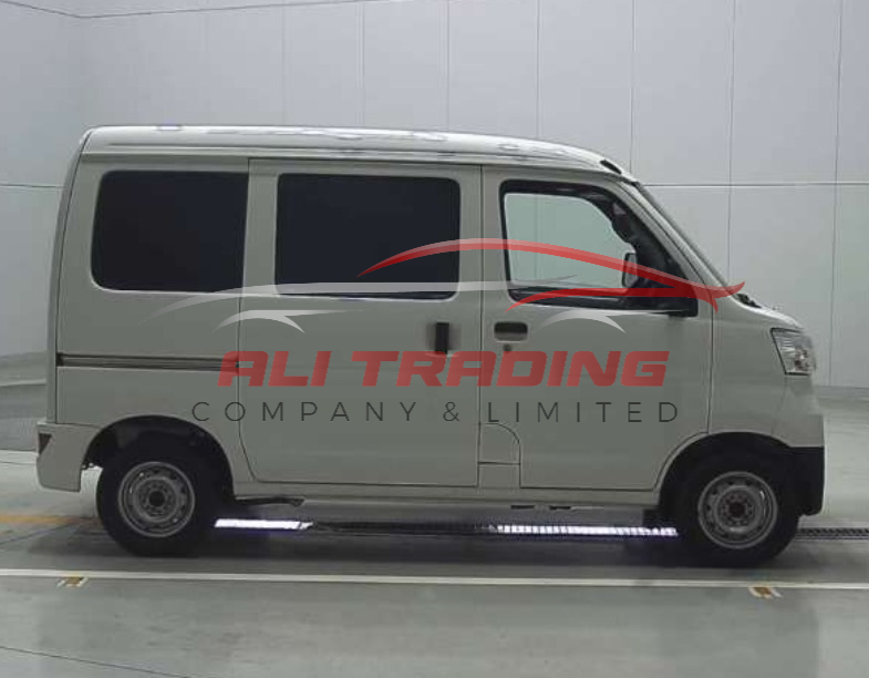 Daihatsu Hijet Cargo – 4WD