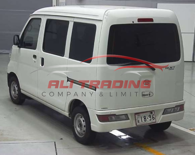 Daihatsu Hijet Cargo – 4WD