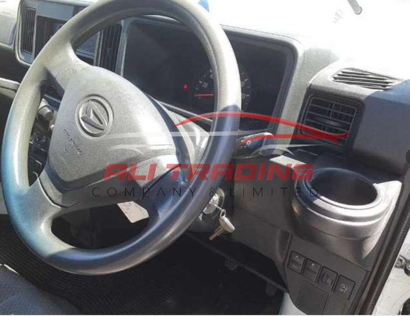 Daihatsu Hijet Cargo – 4WD