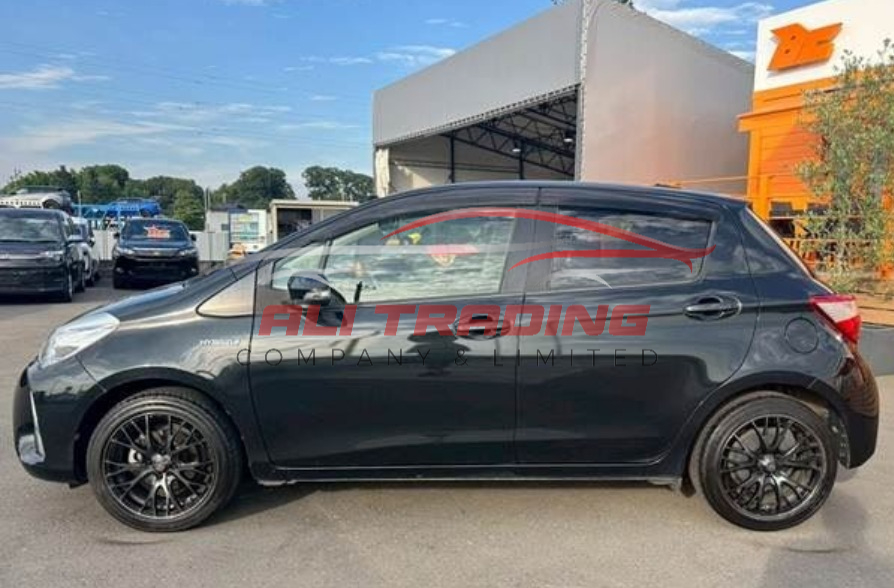 Toyota Vitz Hybrid F