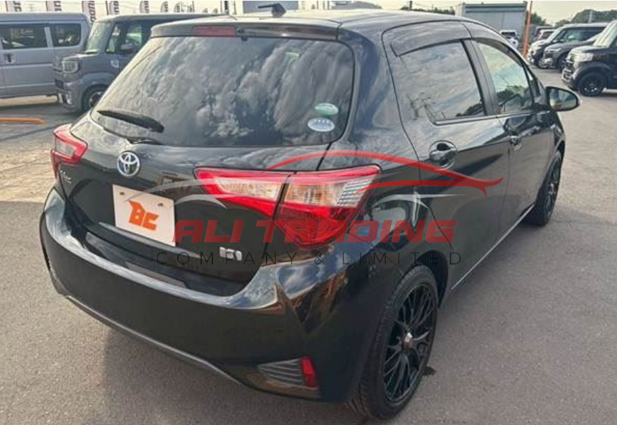 Toyota Vitz Hybrid F