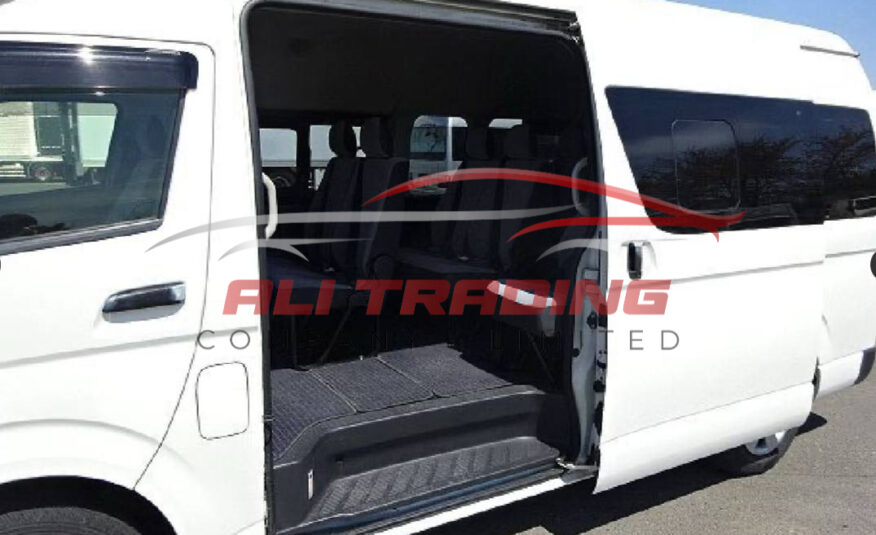 Toyota Hiace Commuter Super Long GL