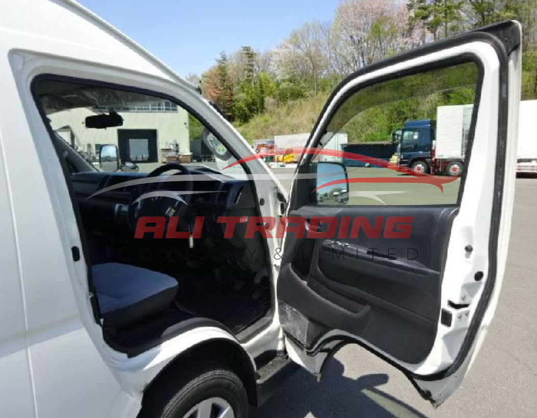 Toyota Hiace Commuter Super Long GL