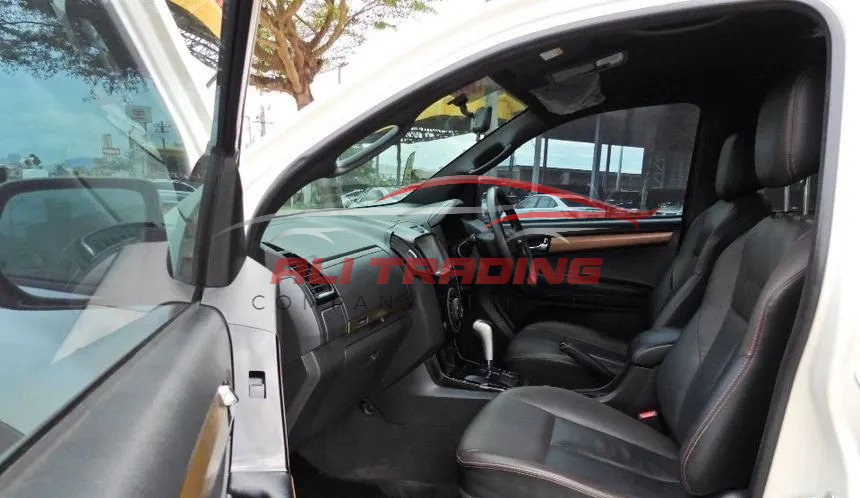 Isuzu D-Max 3.0 Cab-4 Vcross Max Z-Prestige 4WD Pickup