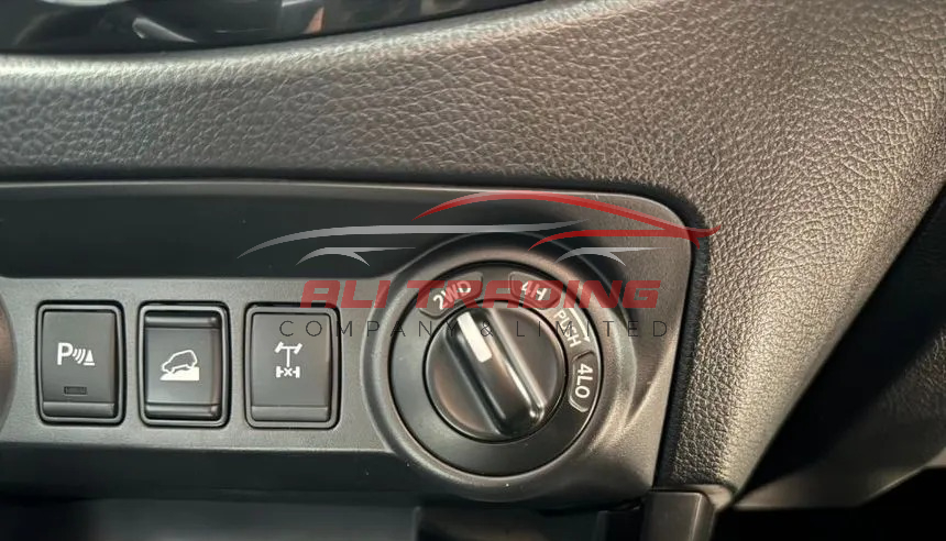Nissan Navara 2.3 Double Cab PRO-4X 4WD Pickup