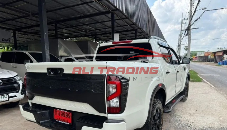 Nissan Navara 2.3 Double Cab PRO-4X 4WD Pickup