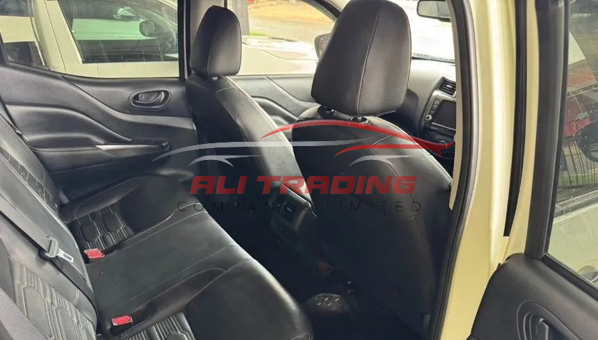 Nissan Navara 2.3 Double Cab PRO-4X 4WD Pickup