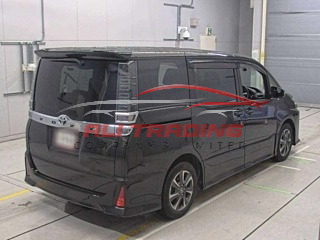 Toyota Voxy ZS