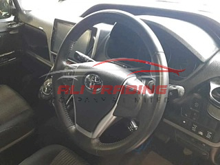 Toyota Voxy ZS